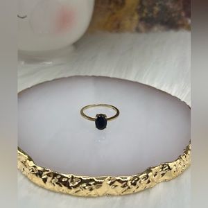 Onyx 10k yellow gold ring
